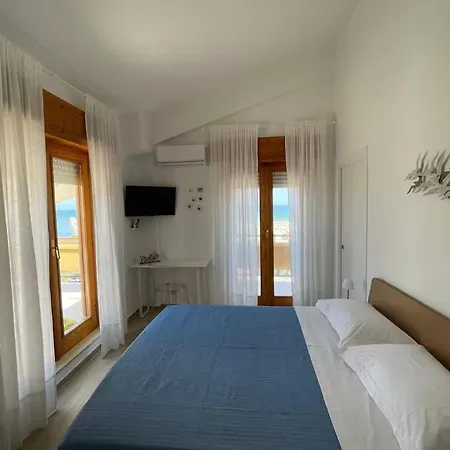 Oltremare Bed & Breakfast *